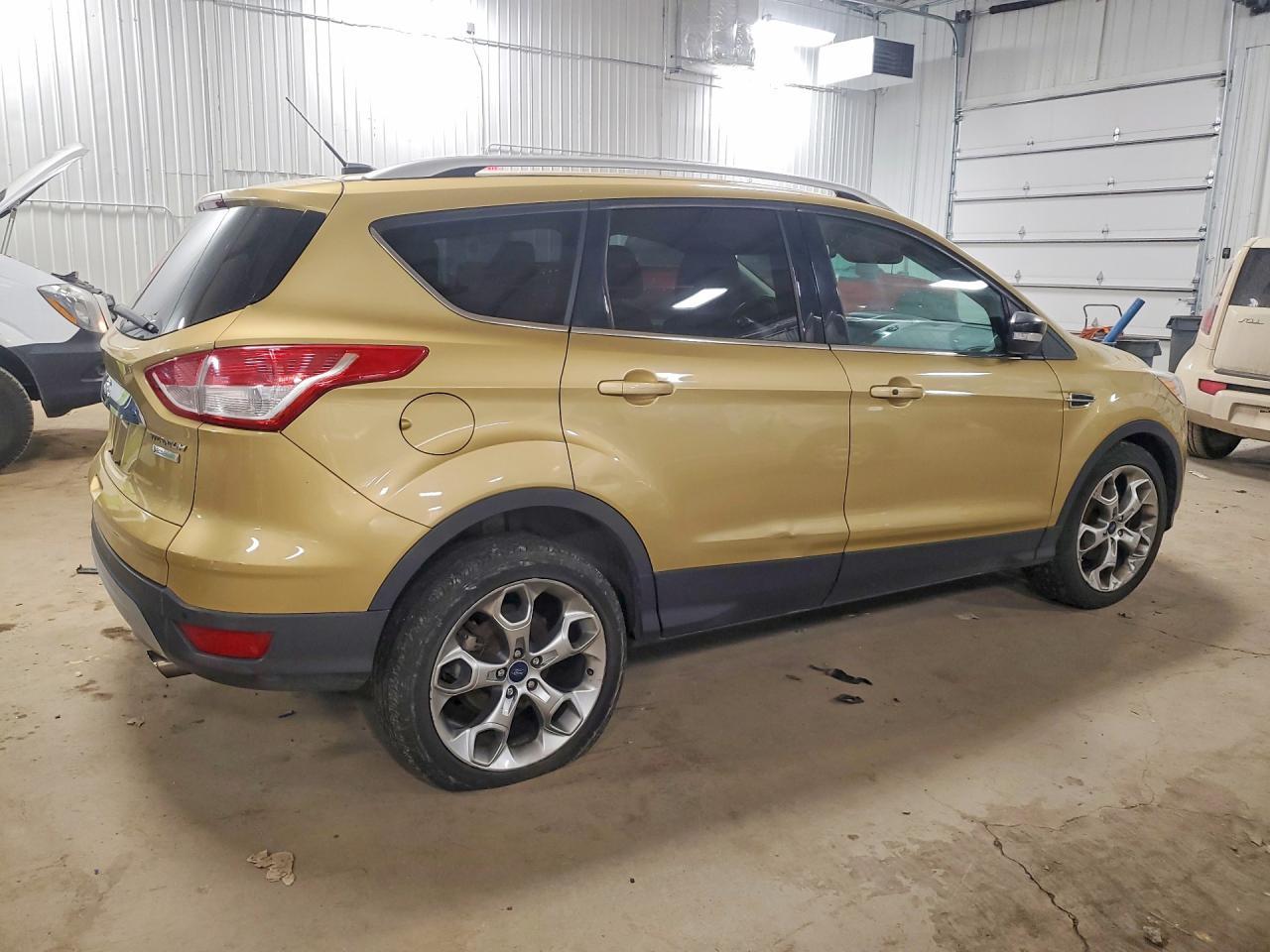 2014 Ford Escape Titanium - Image 3