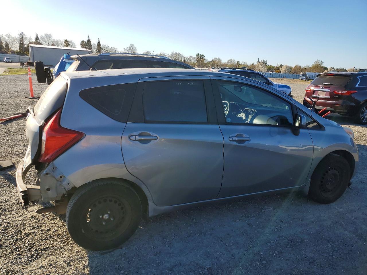 2014 Nissan Versa - Фото 3