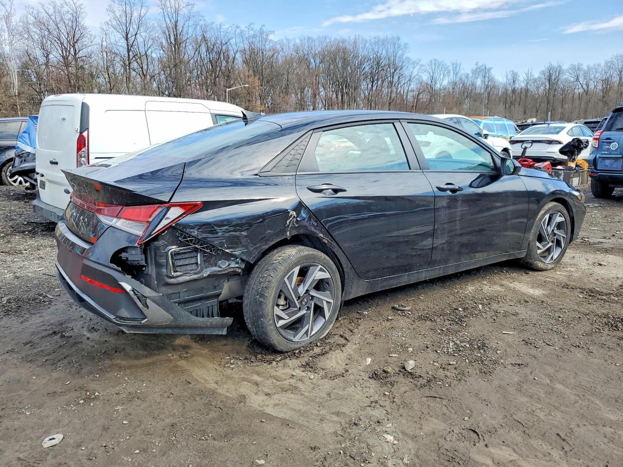 2025 Hyundai Elantra Sel Sport - Фото 3