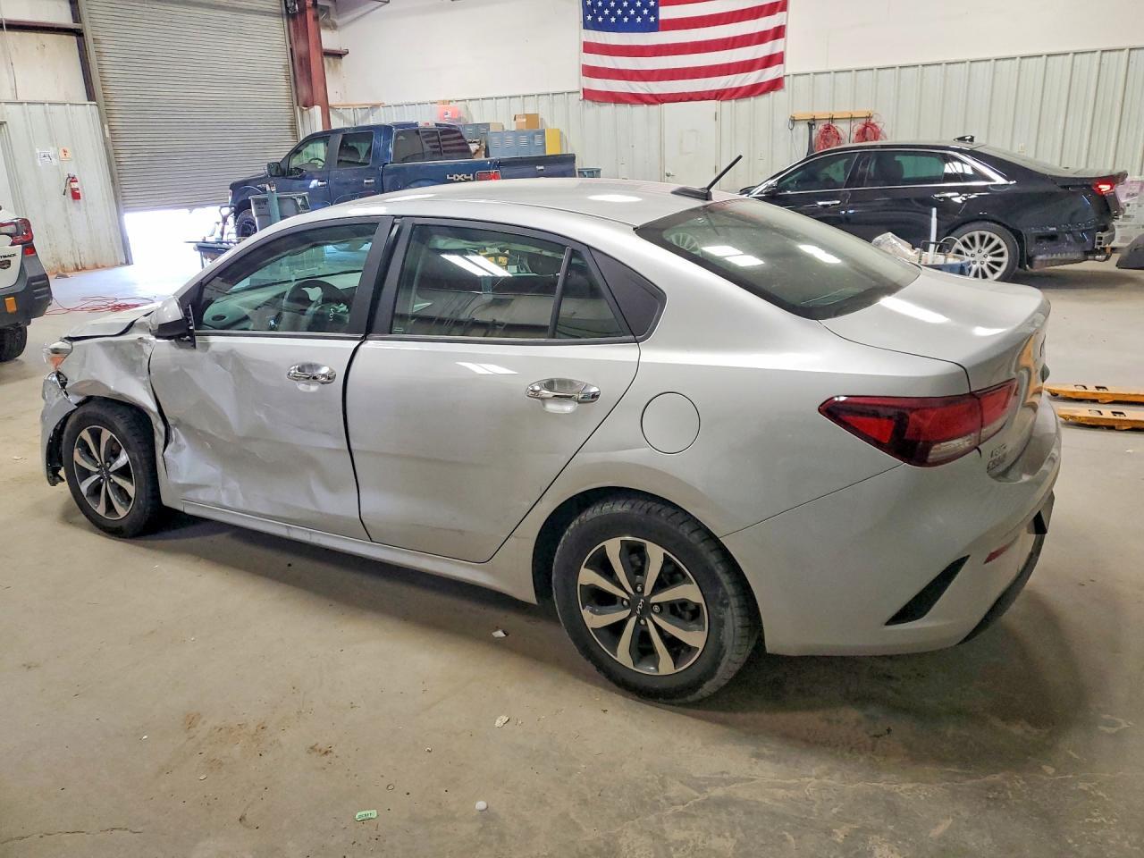 2023 Kia Rio S - Фото 2
