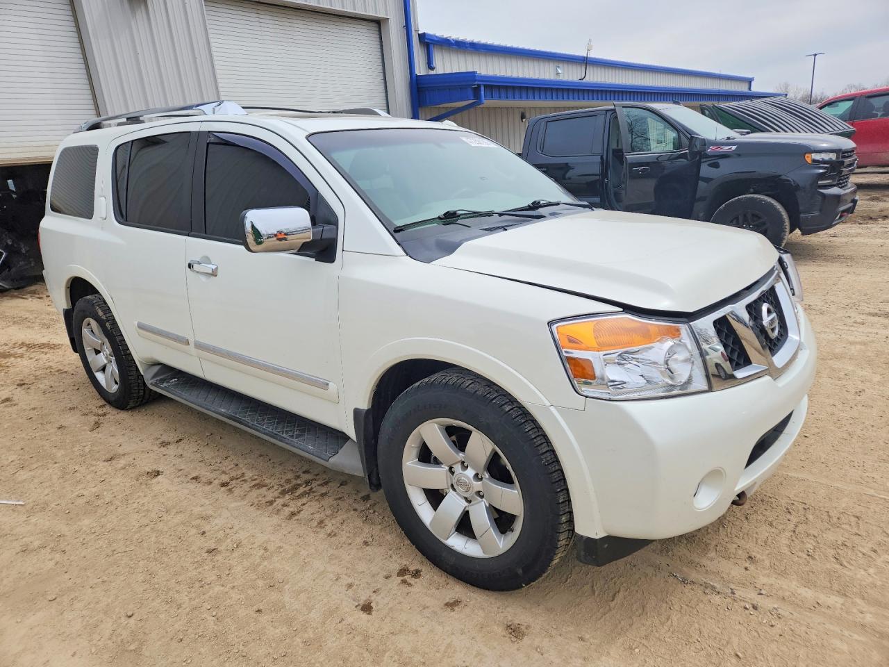 2013 Nissan Armada Sv - Image 4