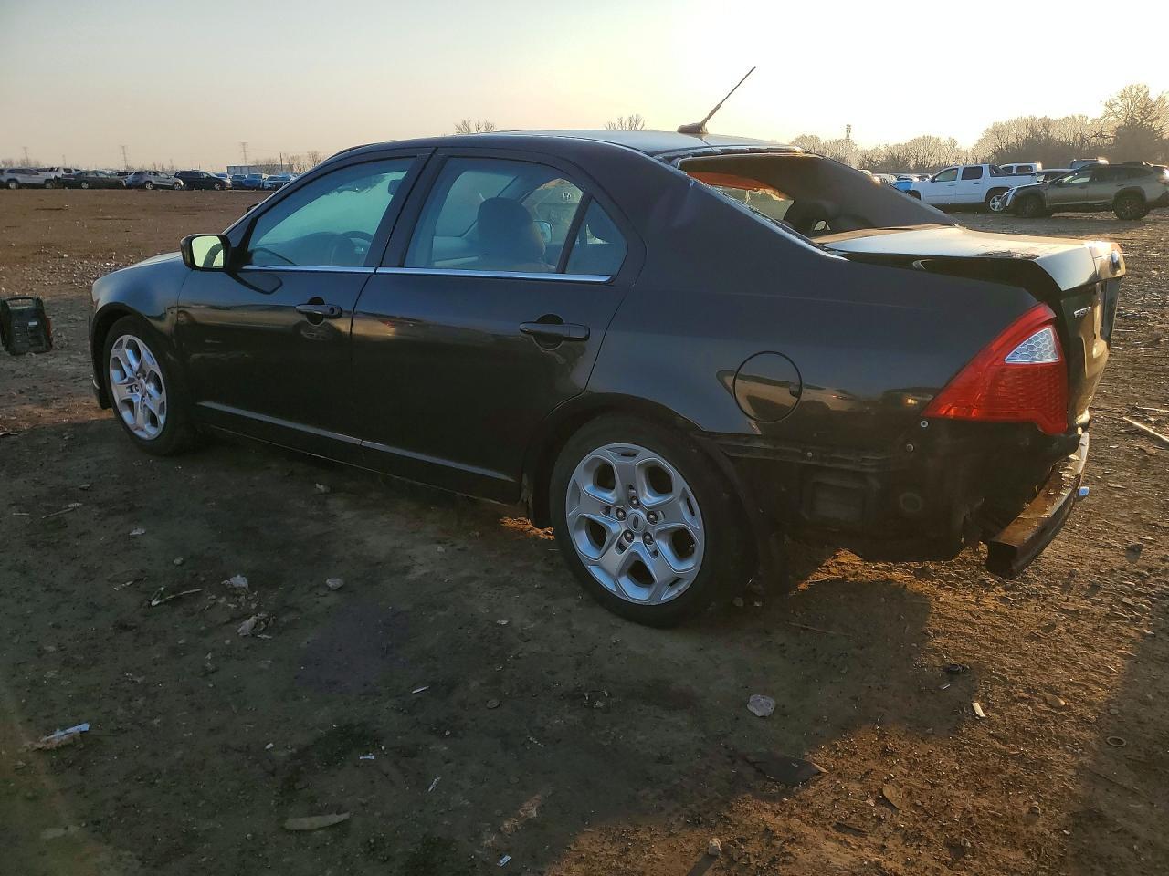 2010 Ford Fusion Se - Image 2