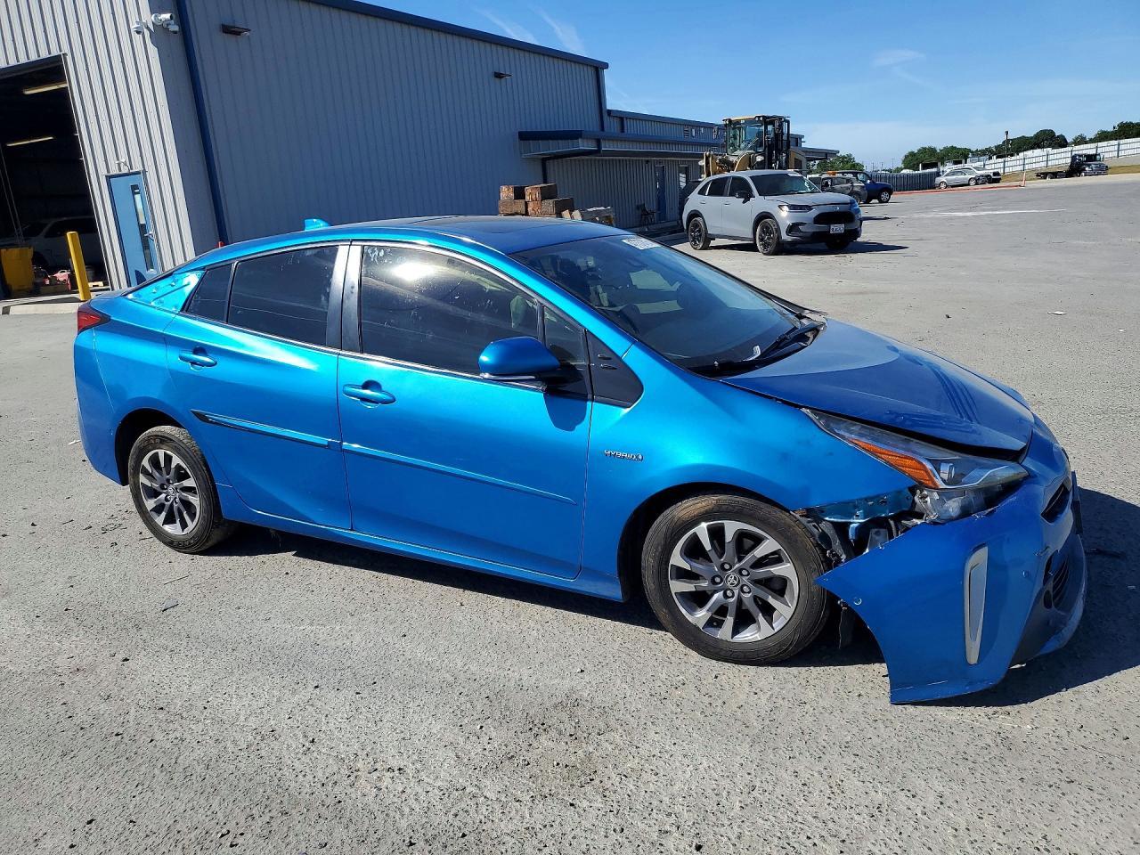 2022 Toyota Prius Xle - Image 4