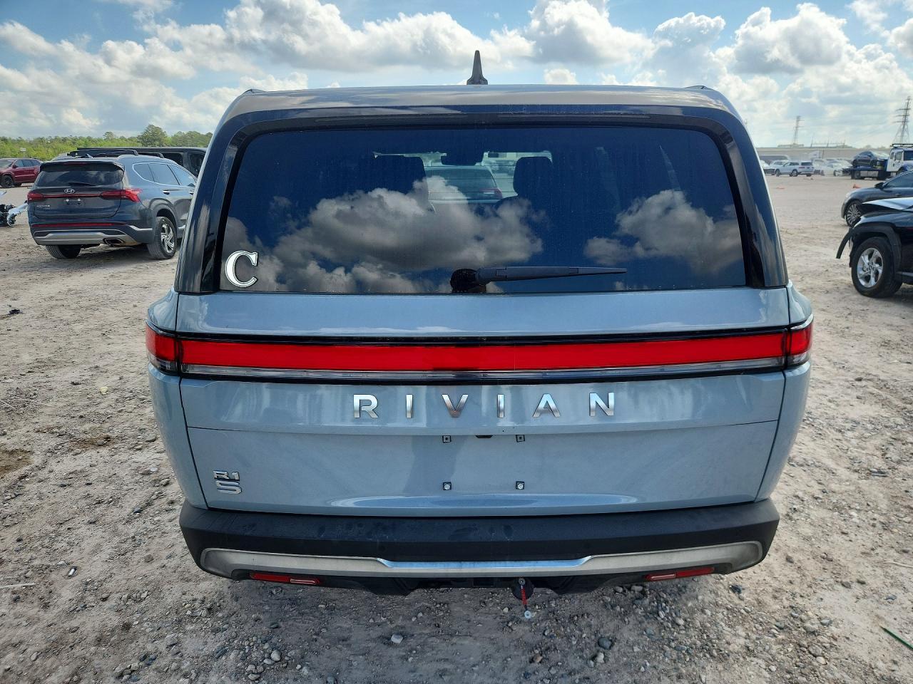 2025 Rivian R1S Adventure - Image 6