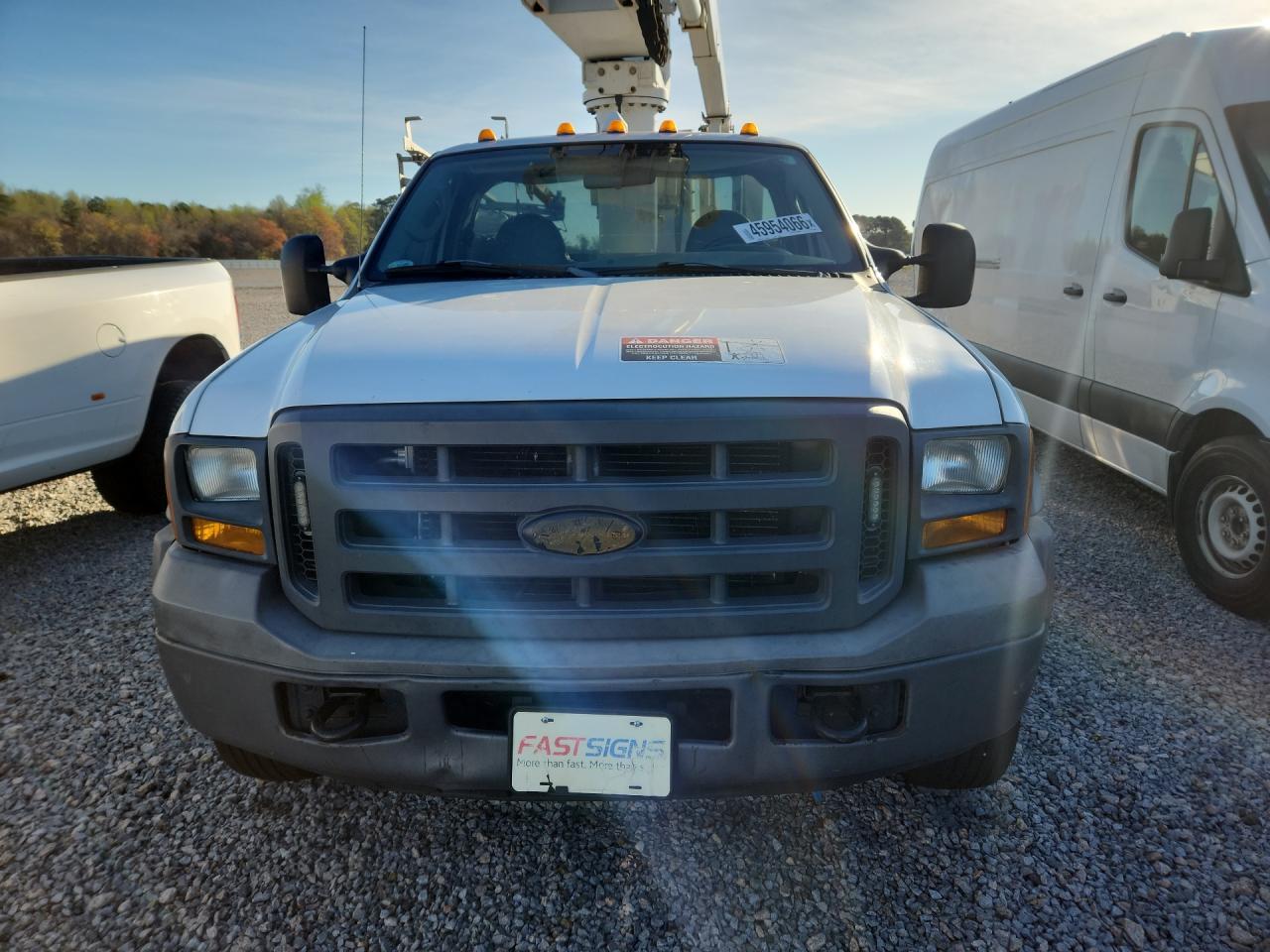 2005 Ford F450 Super - Bucket Truck - Фото 5