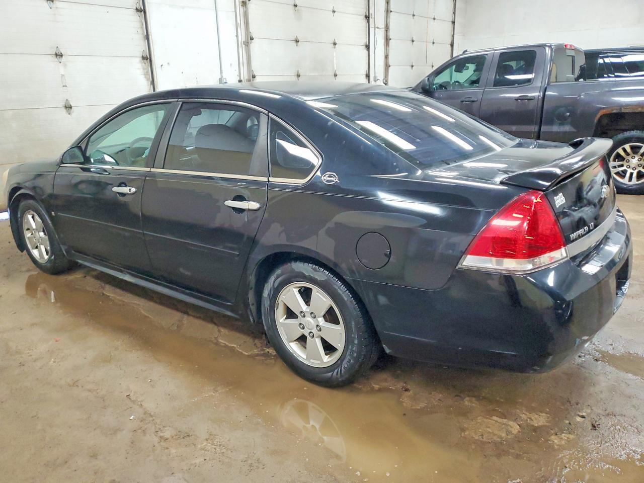 2009 Chevrolet Impala 1Lt - Image 2
