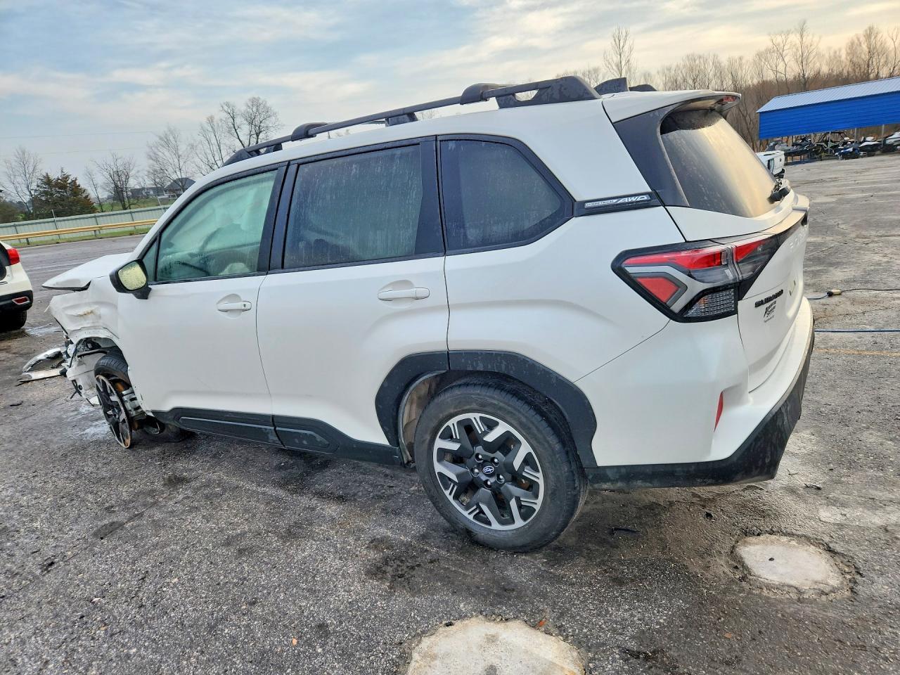 2025 Subaru Forester Premium - Фото 2