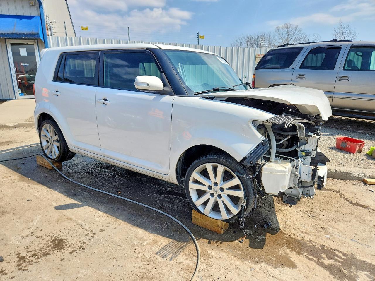 2009 Scion Xb Base - Фото 4