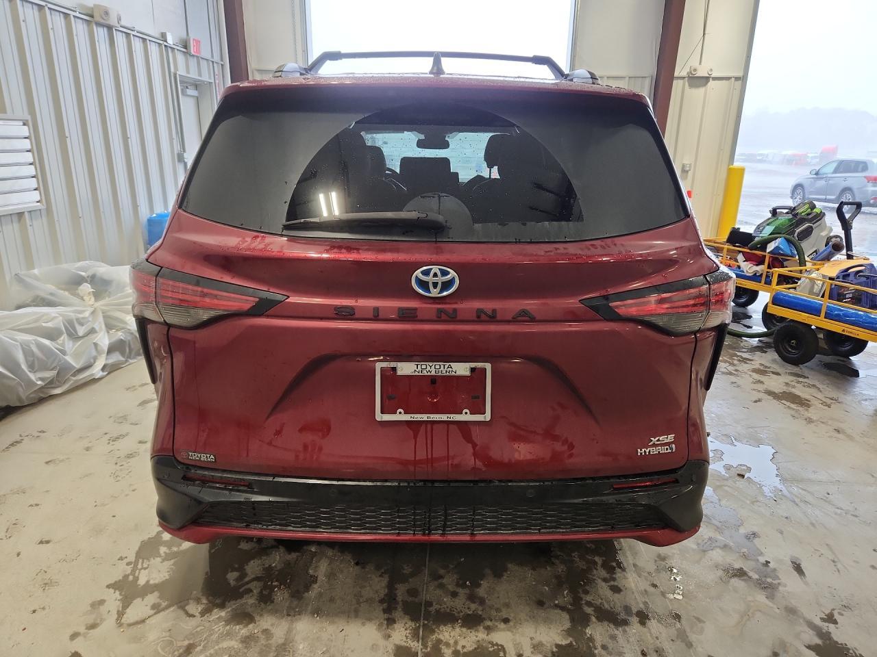 2021 Toyota Sienna Xse 7-Passenger - Фото 6