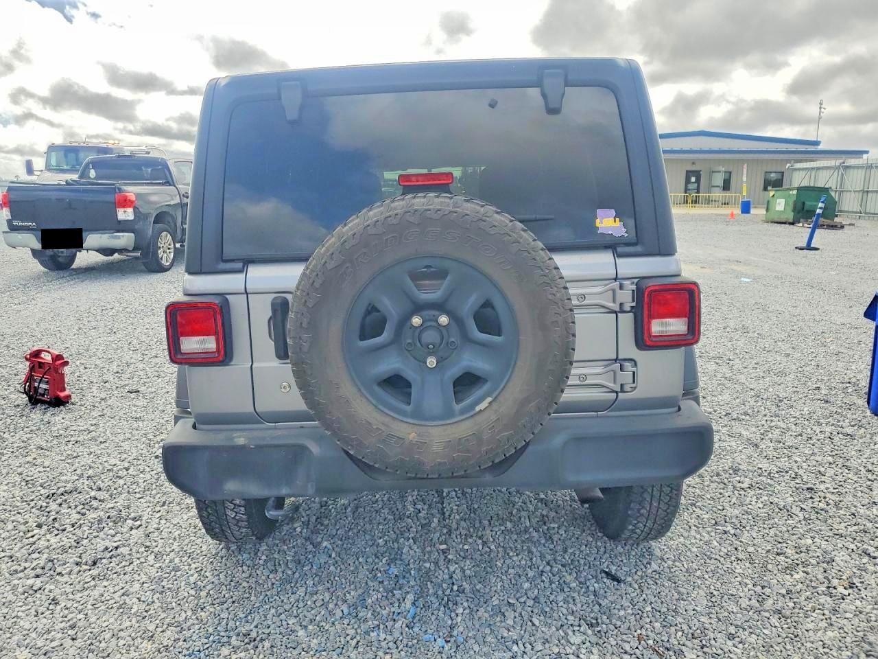 2018 Jeep Wrangler Unlimited Sport - Фото 6