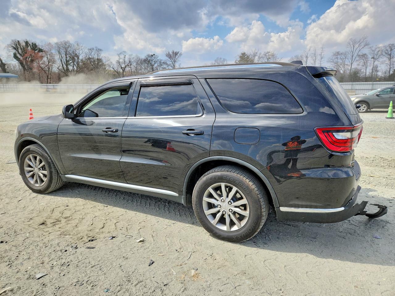 2016 Dodge Durango Sxt - Image 2
