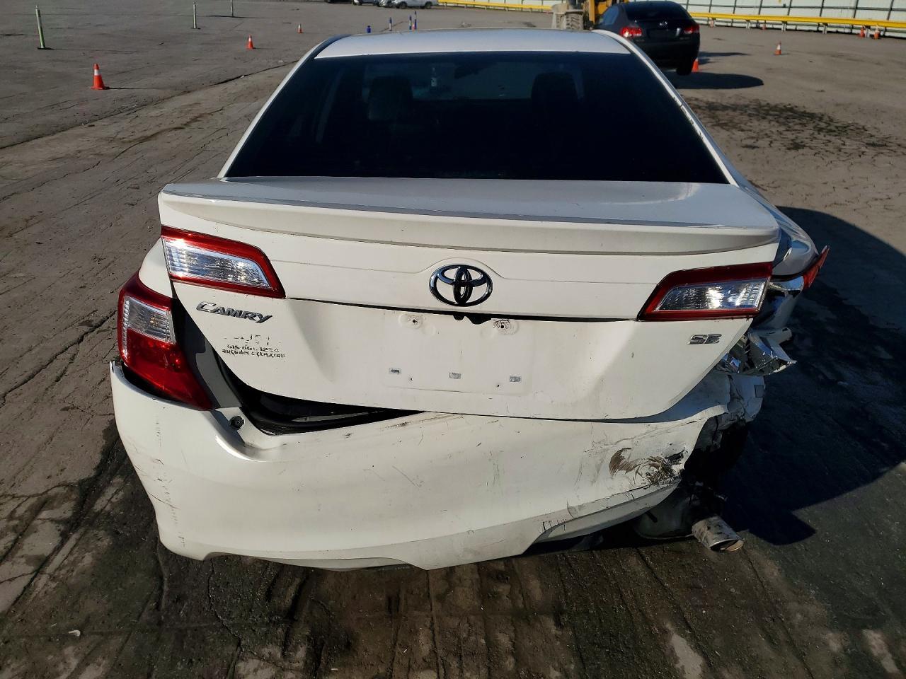 2014 Toyota Camry Se - Image 6