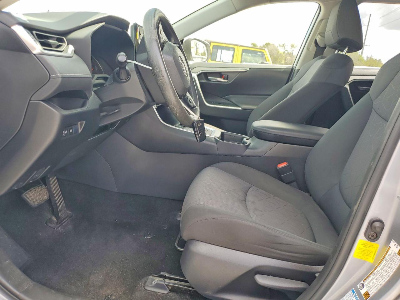 2019 Toyota Rav4 Xle - Image 7