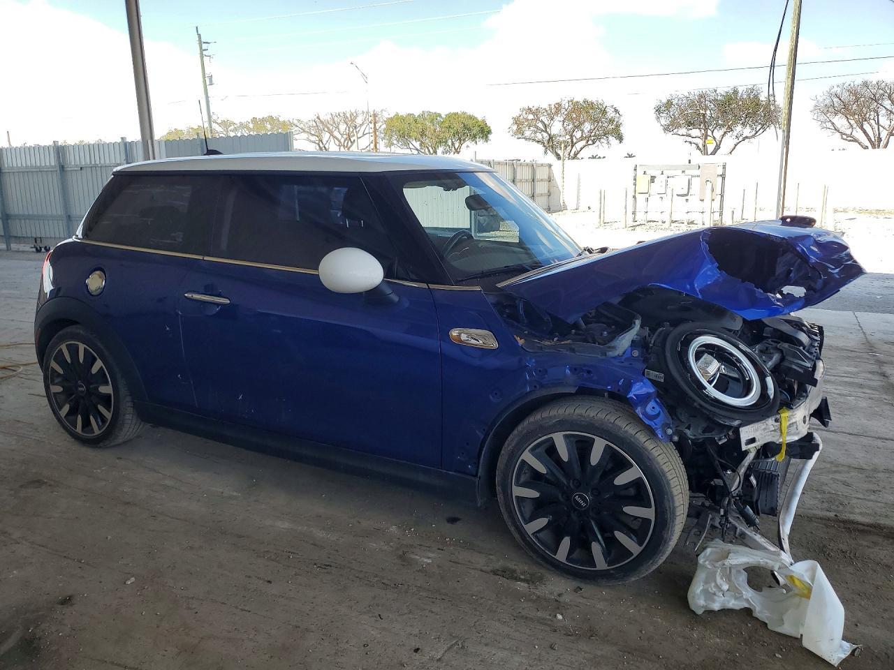 2019 Mini Cooper S - Image 4