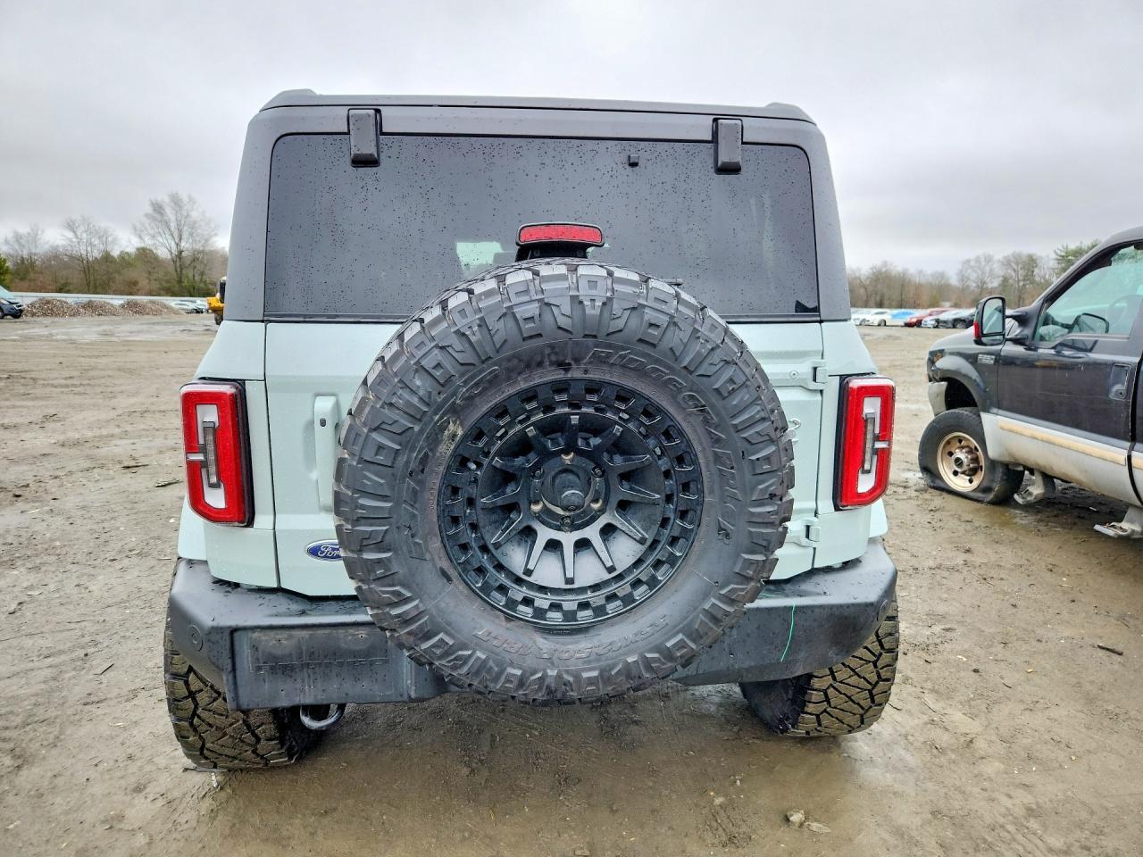 2024 Ford Bronco Outer Banks - Image 6