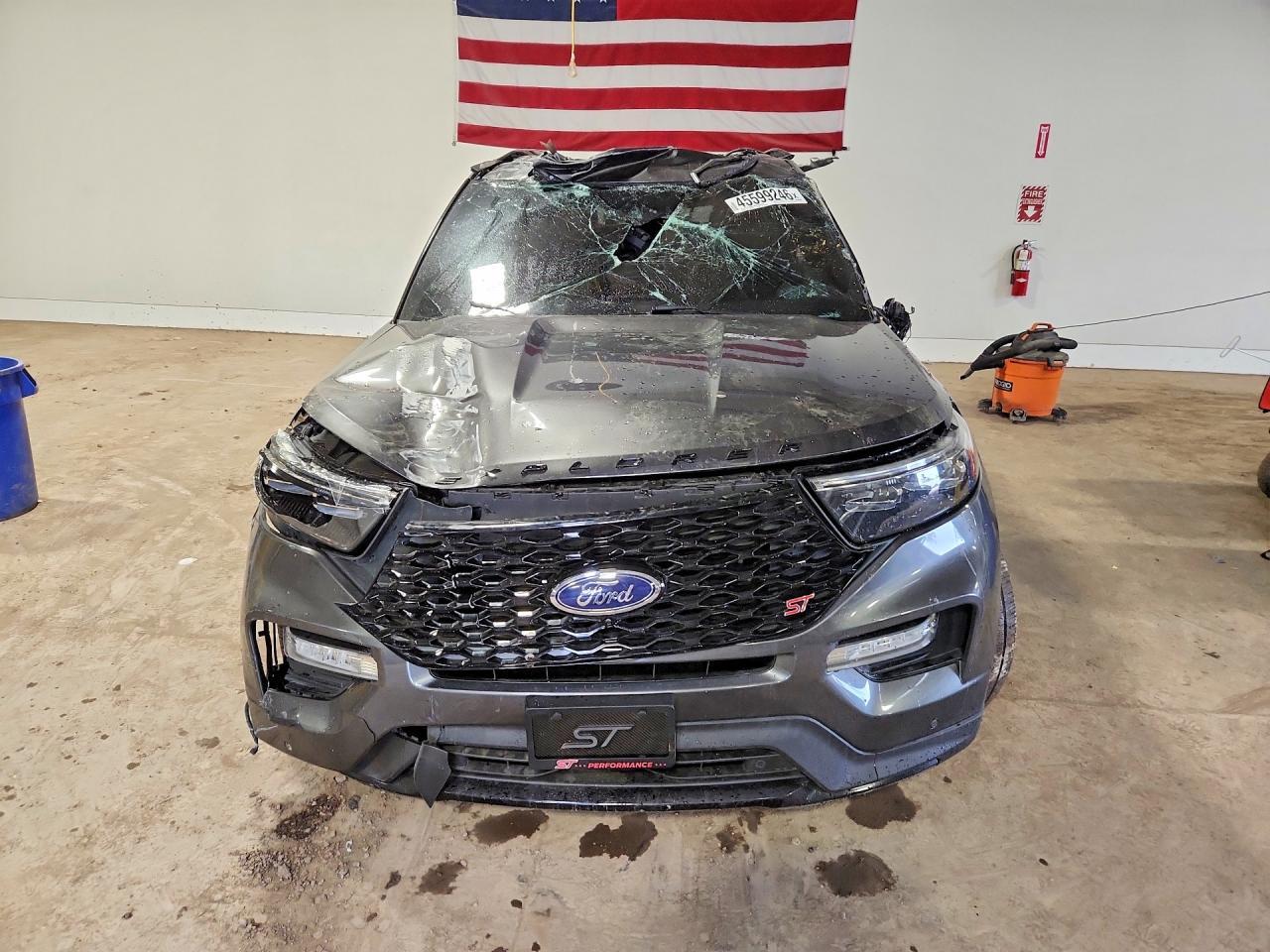 2020 Ford Explorer St - Фото 5