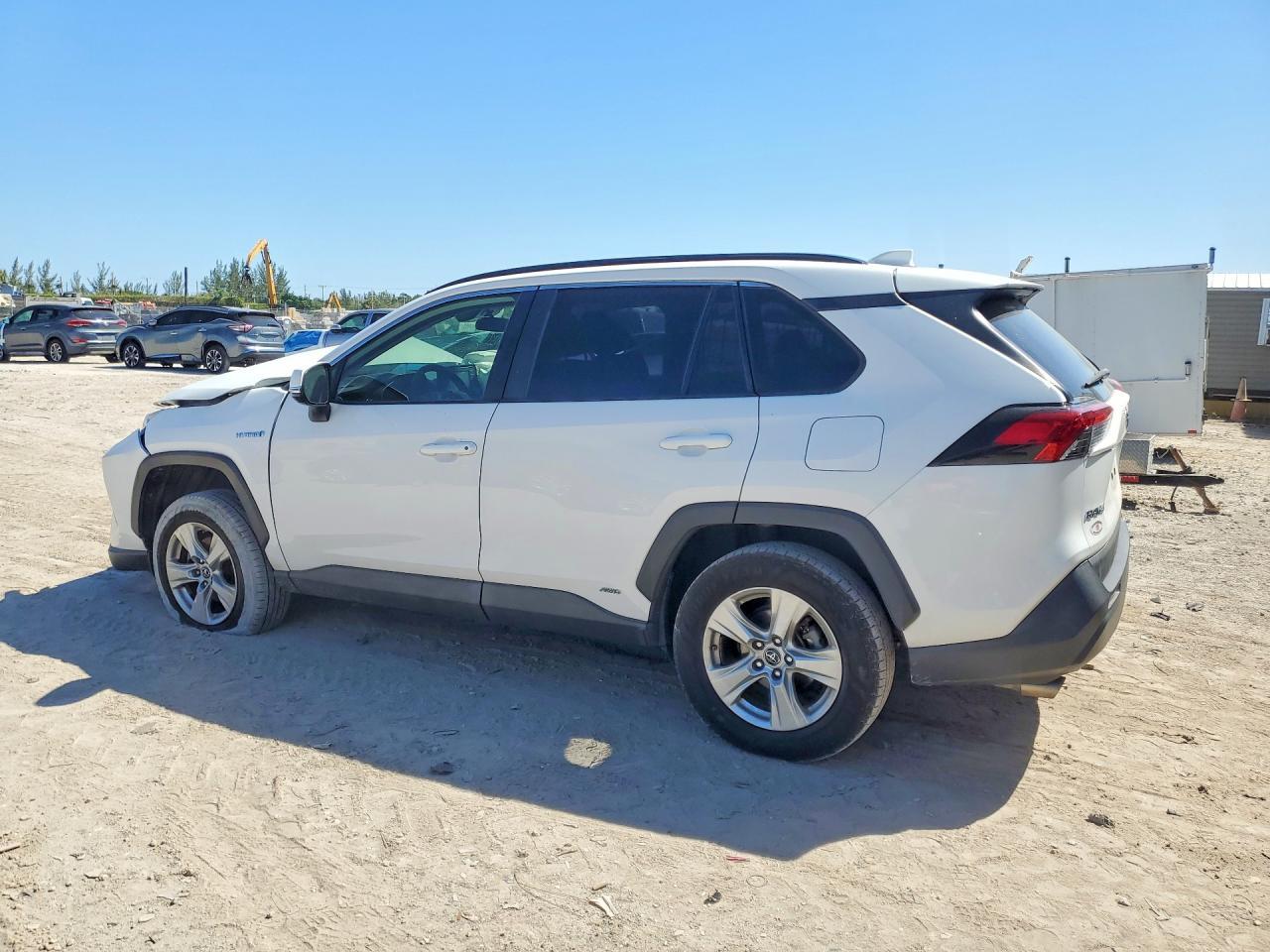 2019 Toyota Rav4 Hybrid Le - Фото 2
