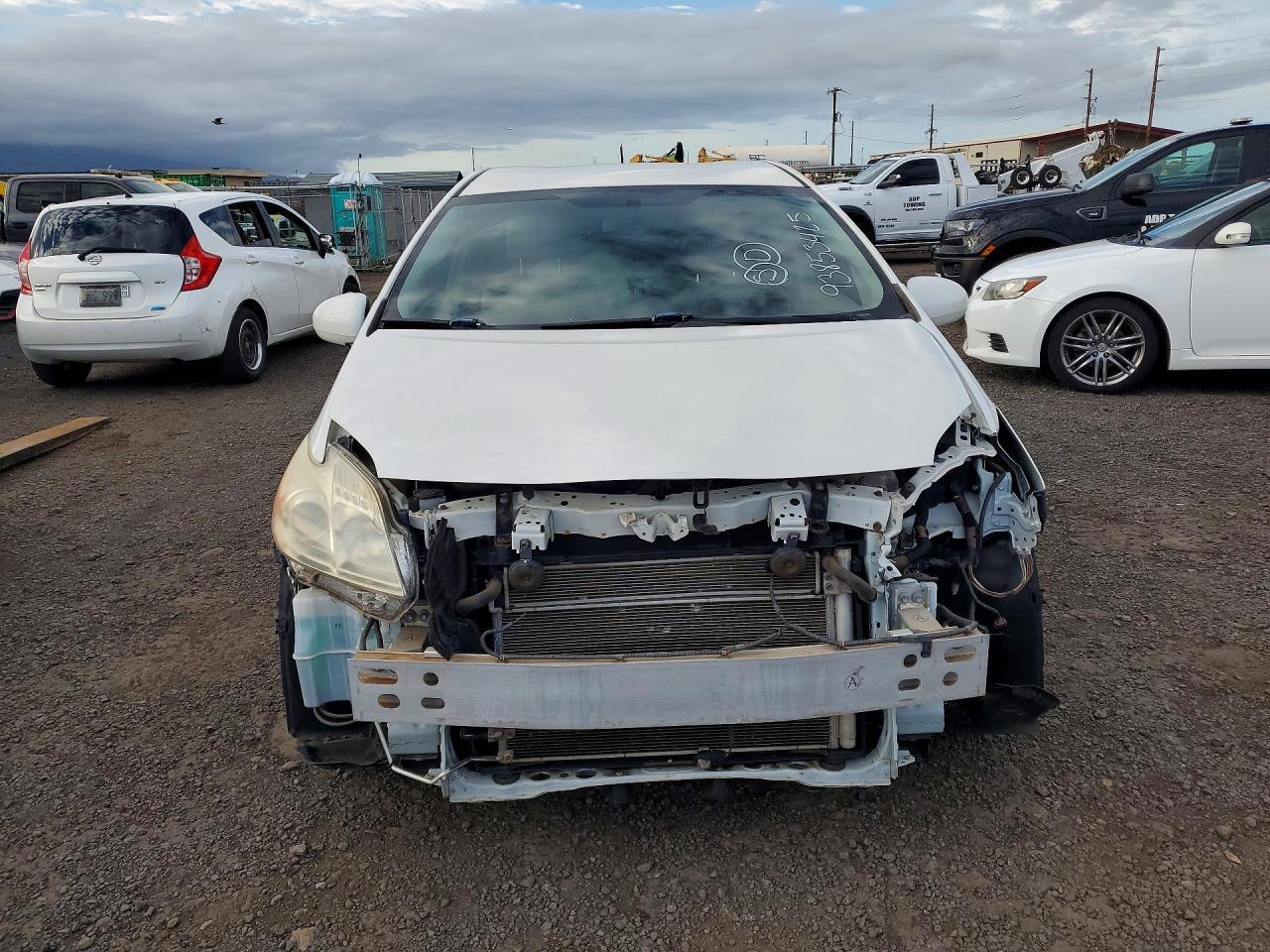 2012 Toyota Prius Two - Фото 5