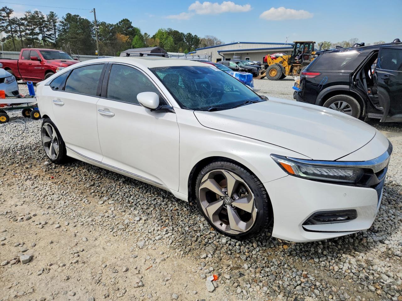 2019 Honda Accord Touring - Фото 4