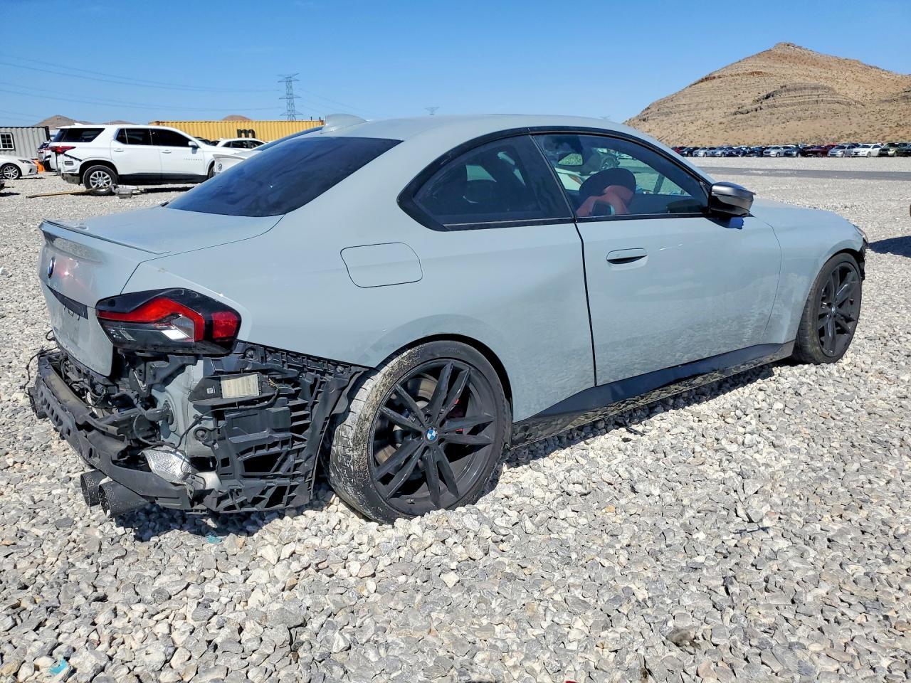2022 BMW M240Xi - Фото 3