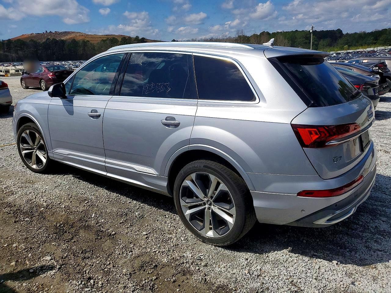 2020 Audi Q7 Premium Plus - Фото 2