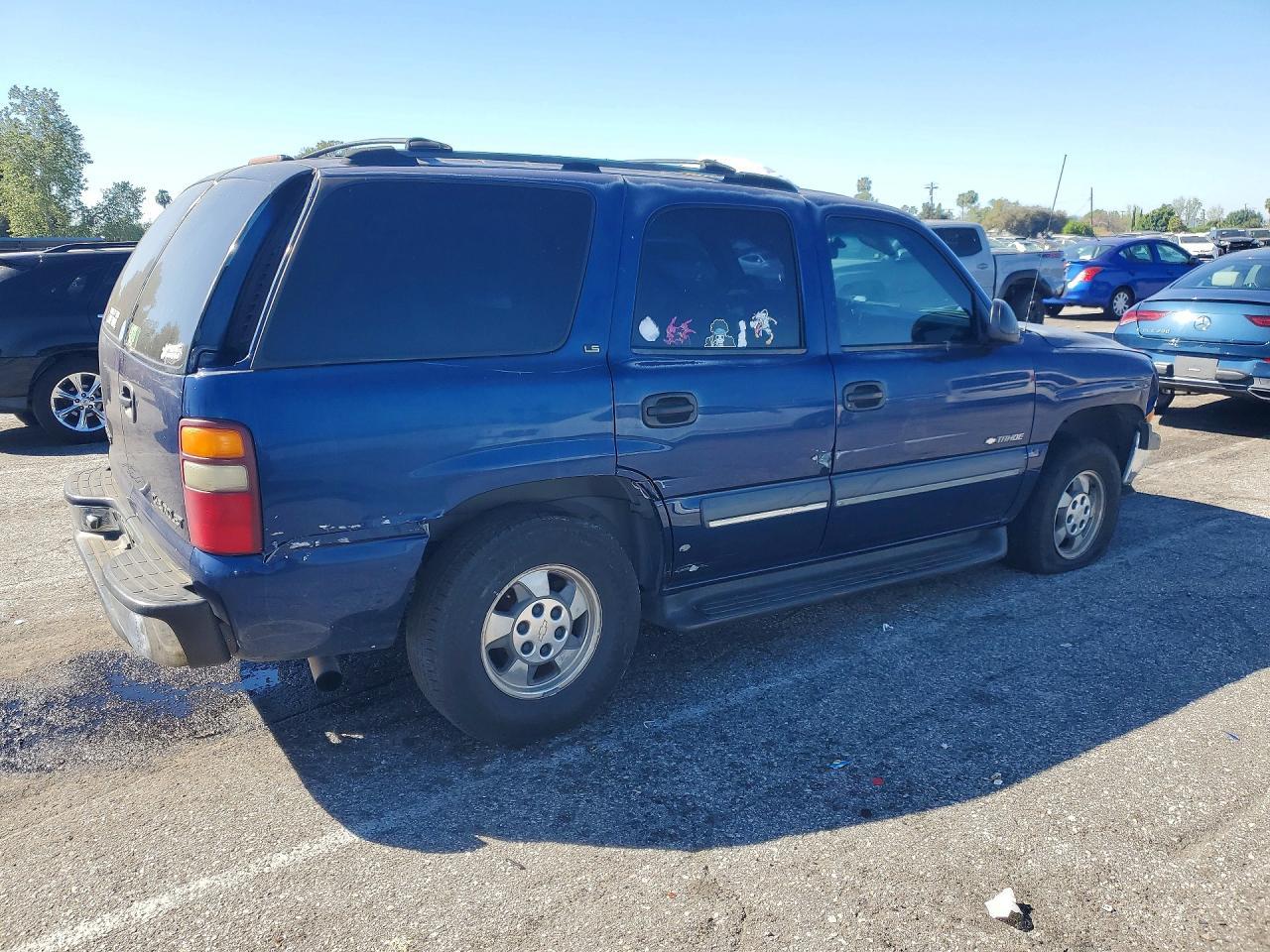 2002 Chevrolet Tahoe C1500 - Image 3