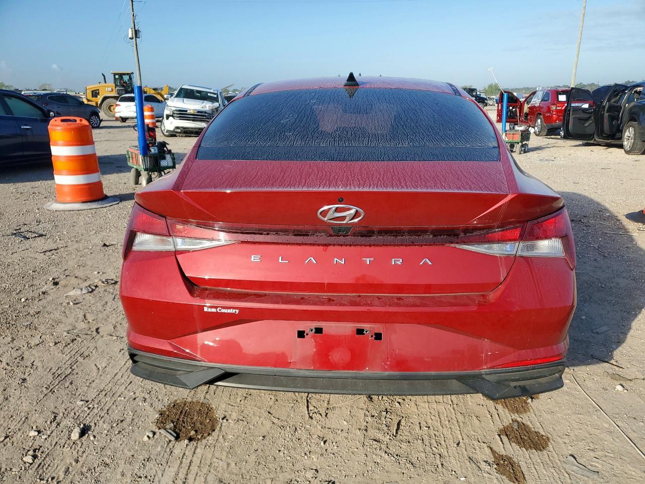 2023 Hyundai Elantra Sel - Фото 6
