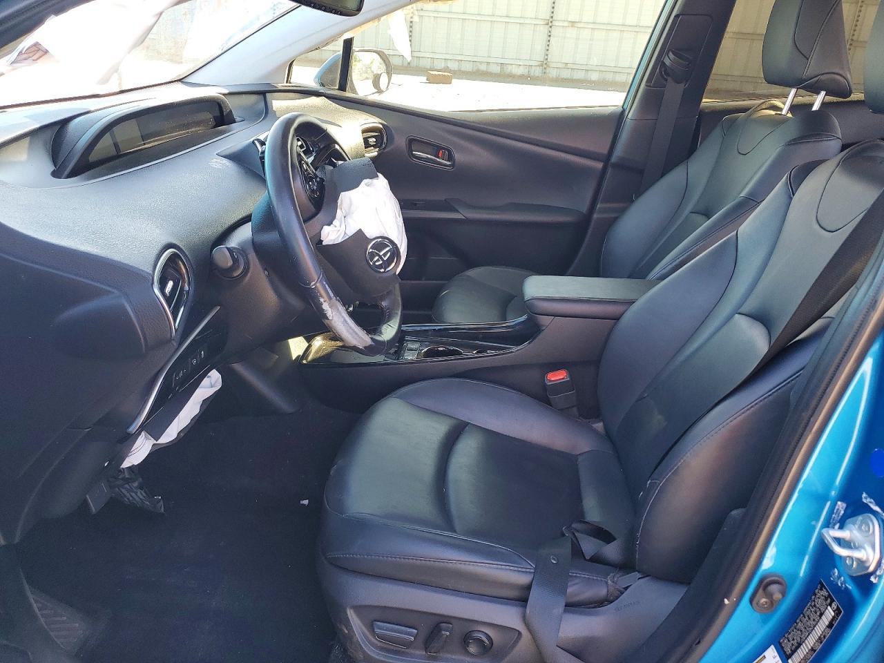2022 Toyota Prius Xle - Image 7