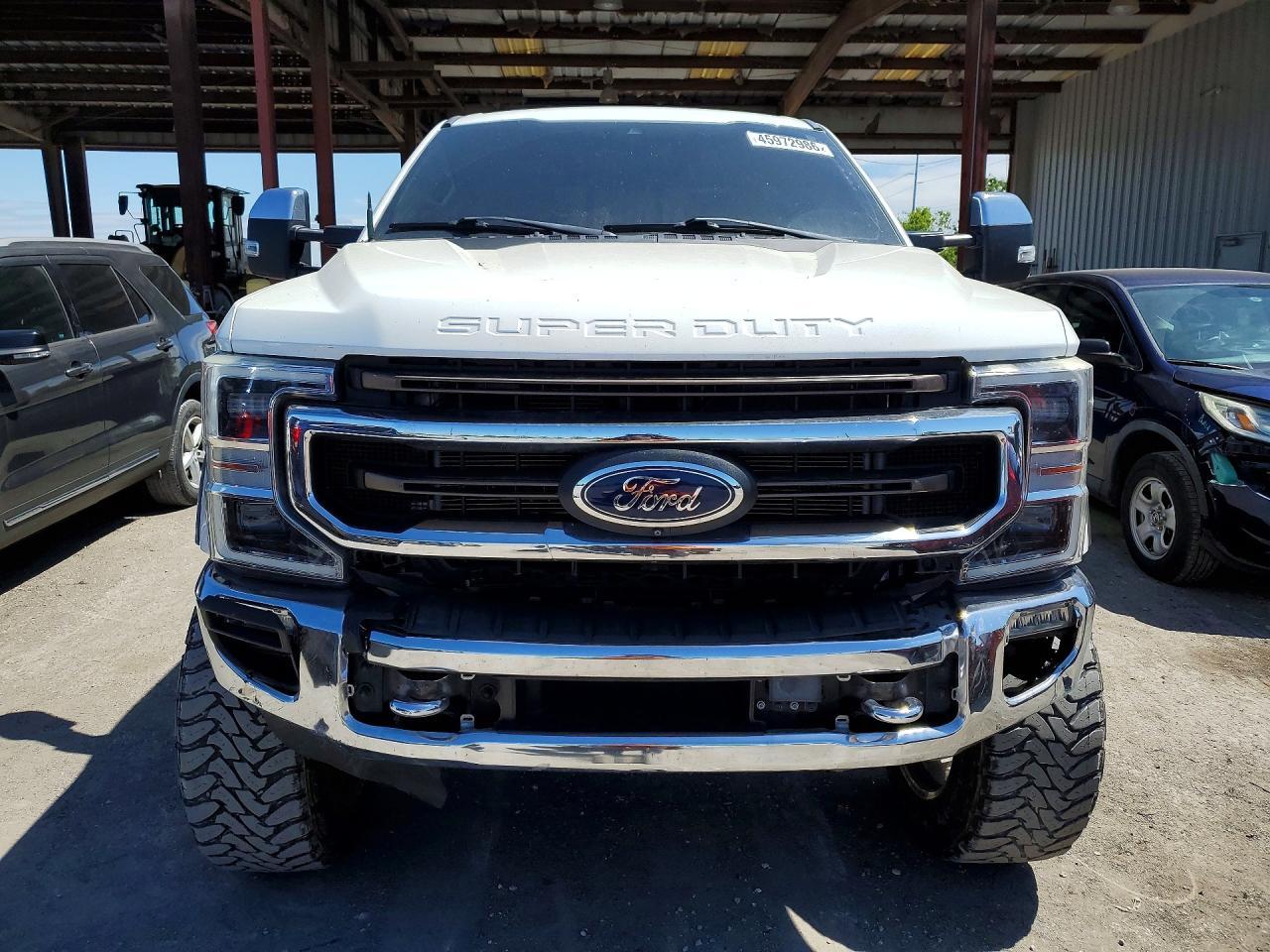 2022 Ford F350 Super Duty - Фото 5