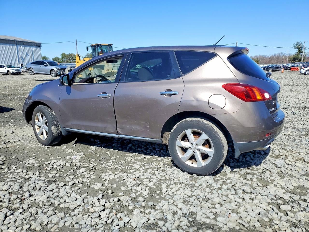 2010 Nissan Murano S - Image 2