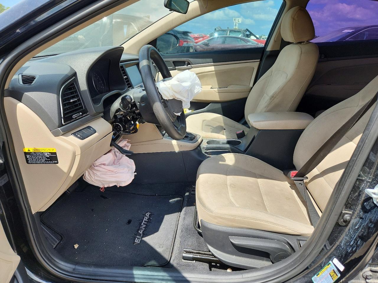 2017 Hyundai Elantra - Image 7