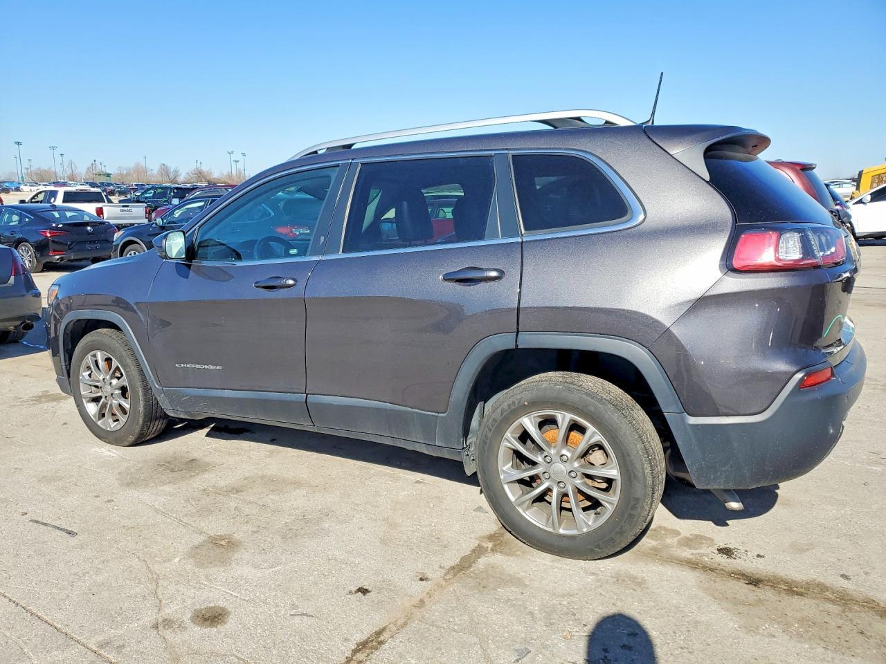 2019 Jeep Cherokee Latitude Plus - Фото 2