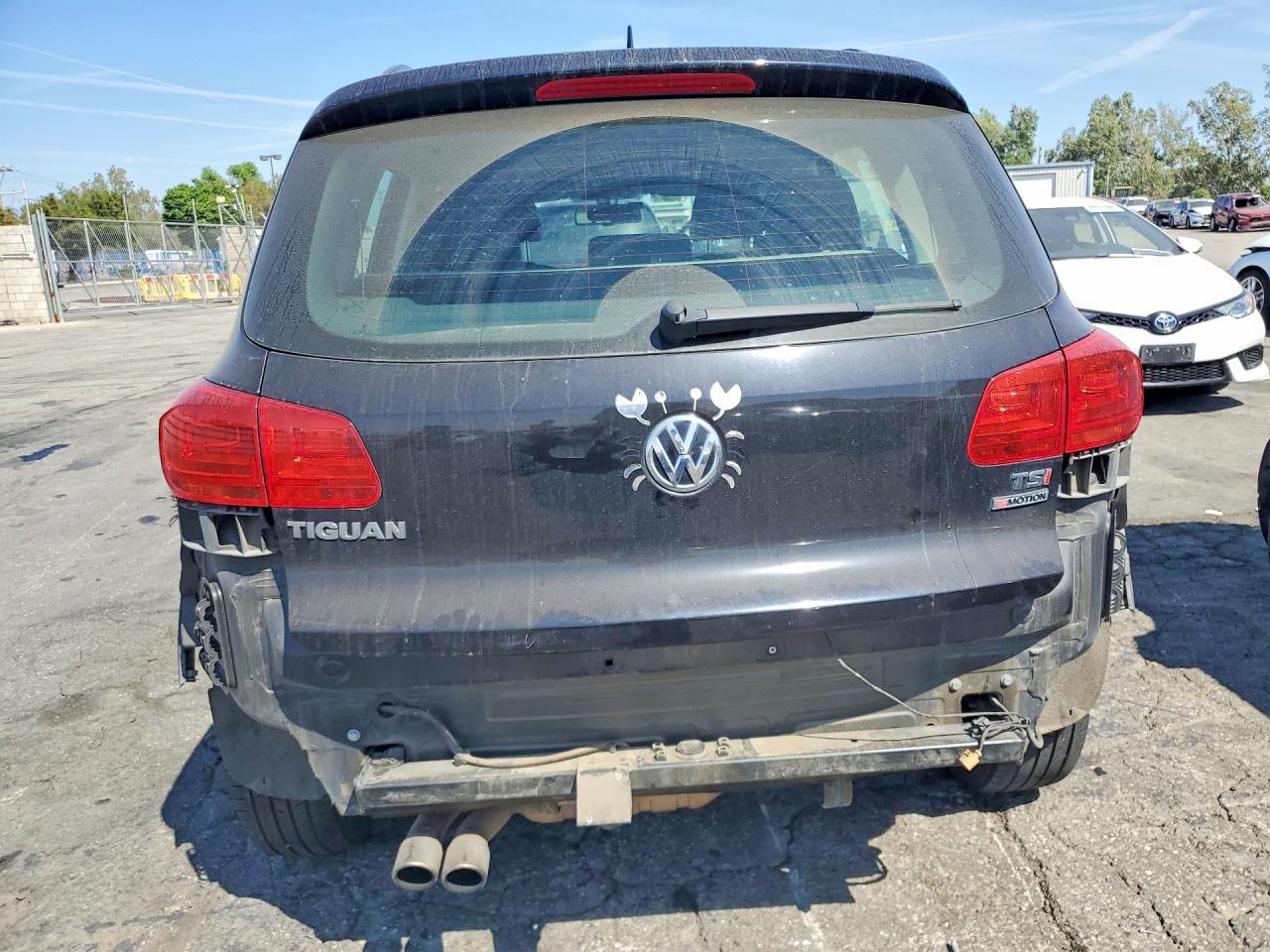 2016 Volkswagen Tiguan S/Se/Sel/R-Line - Image 6