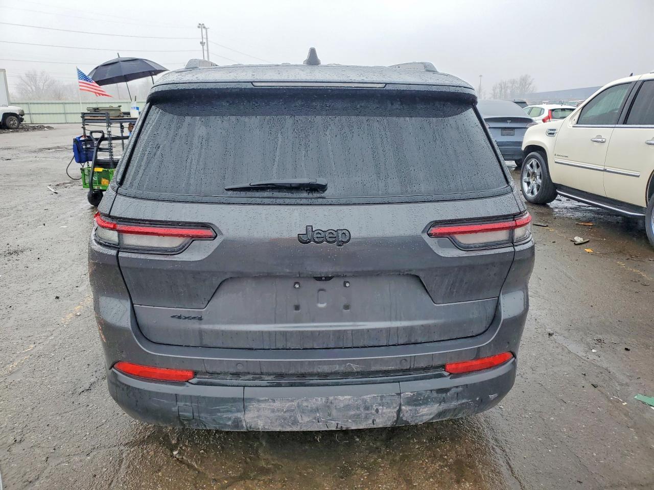 2023 Jeep Grand Cherokee L Laredo - Image 6