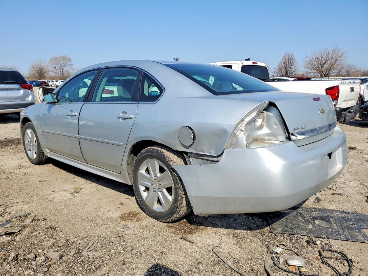 2011 Chevrolet Impala Ls - Фото 2