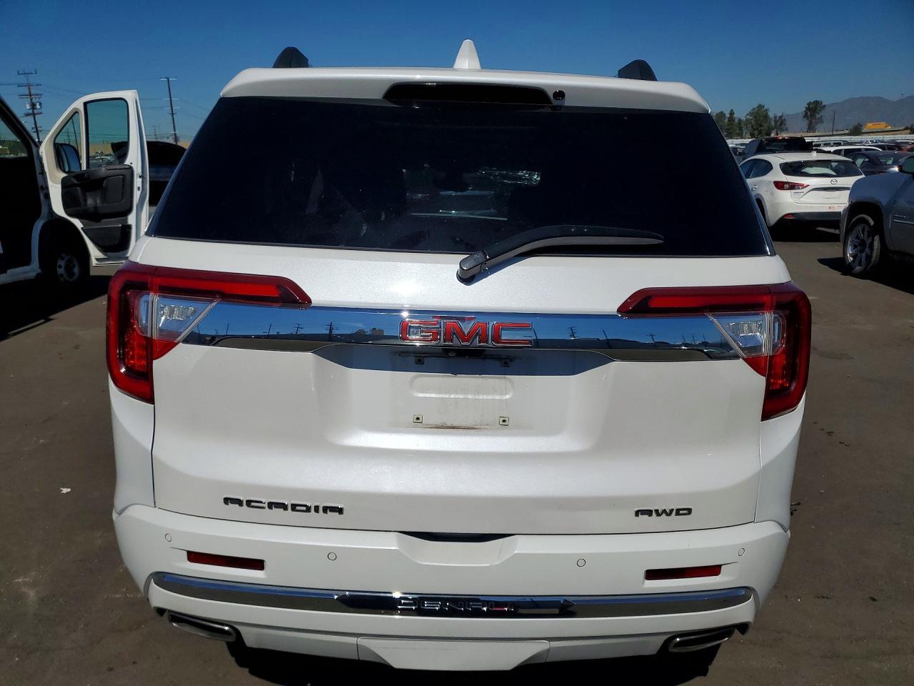 2023 GMC Acadia Denali - Фото 6