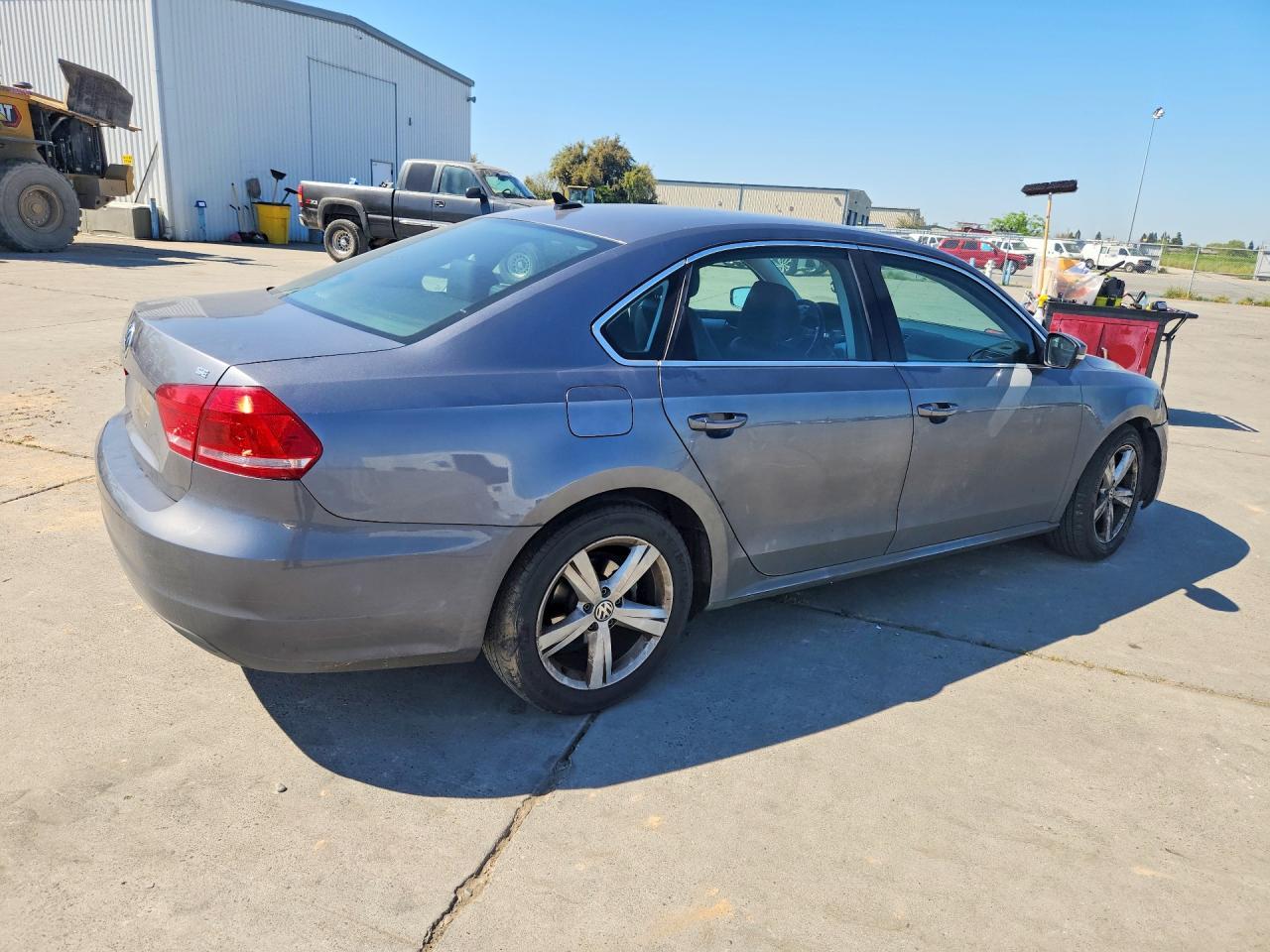 2013 Volkswagen Passat Se - Фото 3