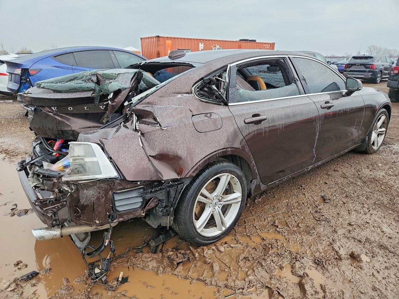 2018 Volvo S90 T5 Momentum - Image 3