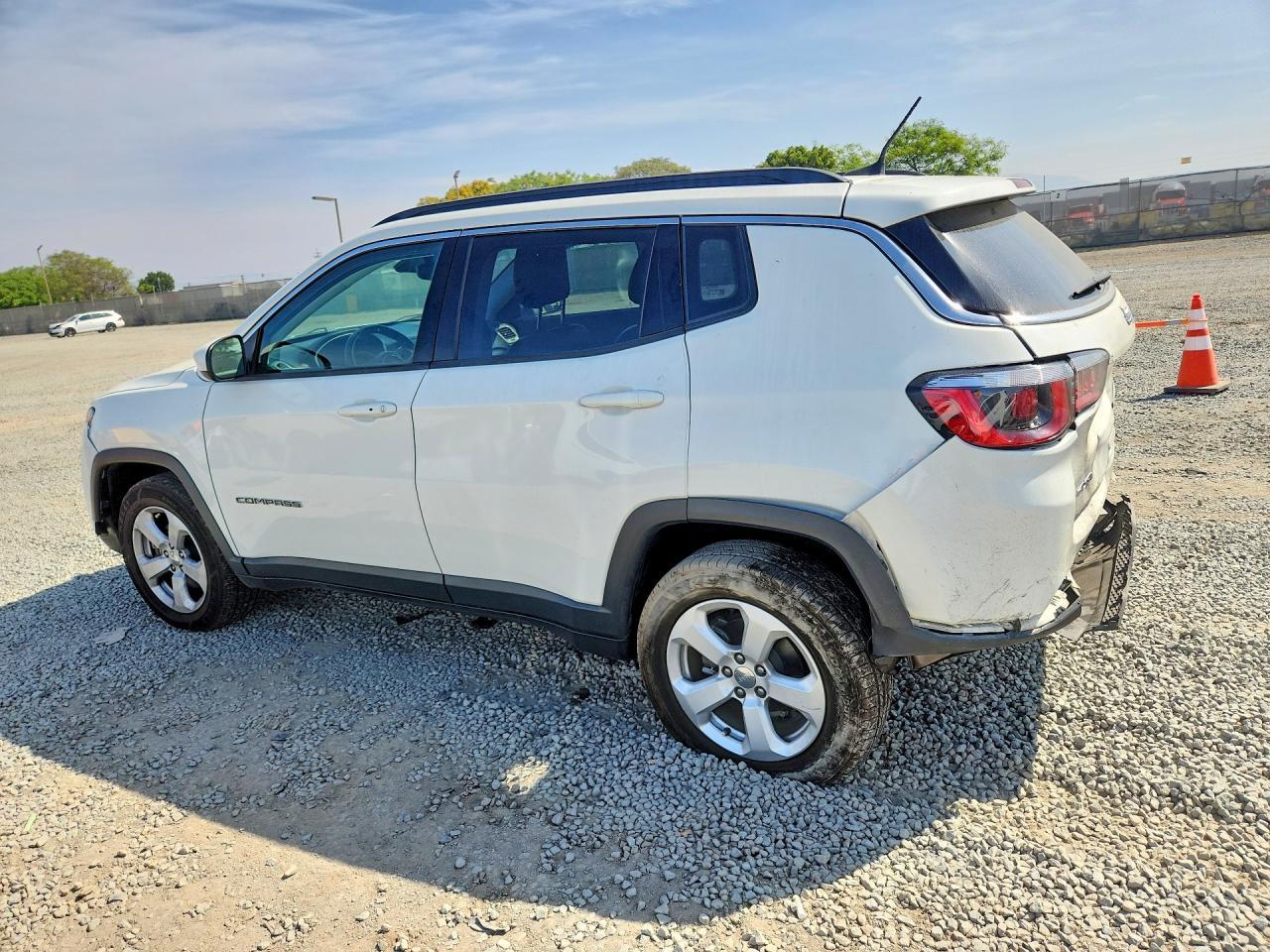 2020 Jeep Compass Latitude - Фото 2