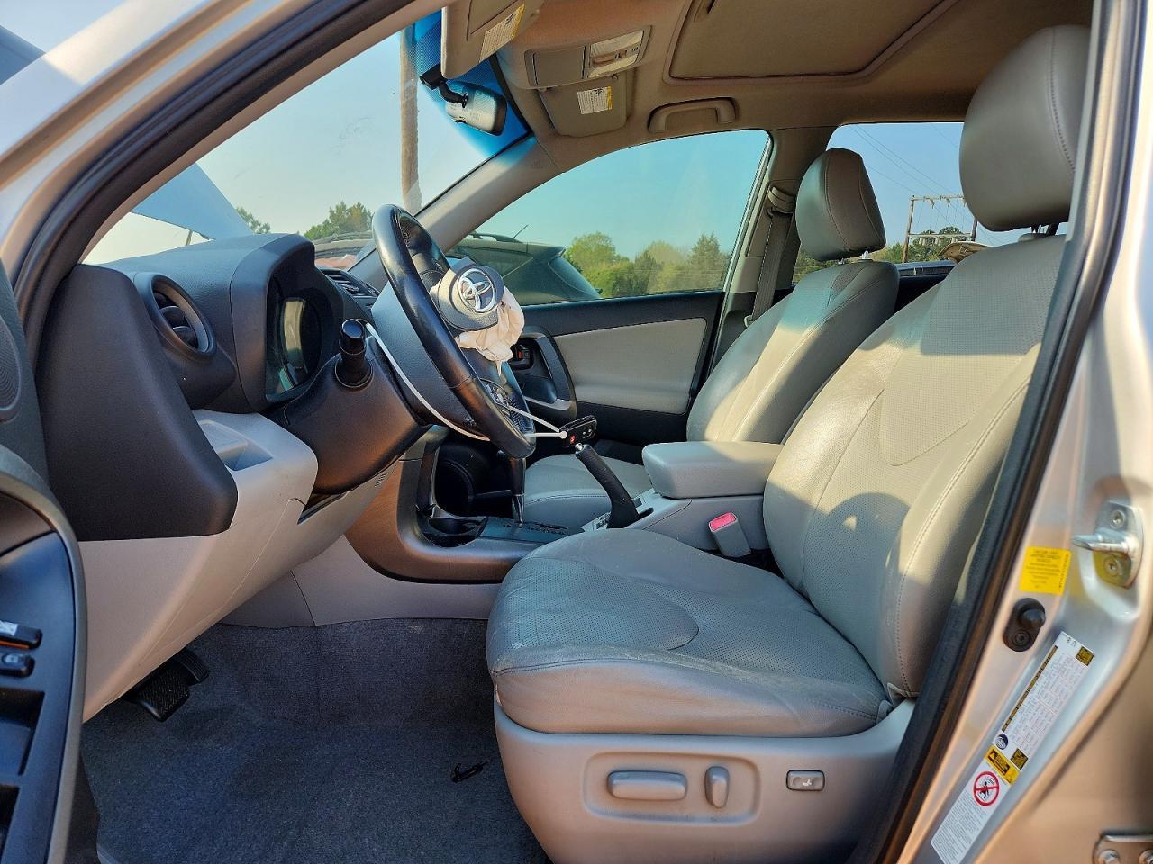 2012 Toyota Rav4 Limited - Image 7