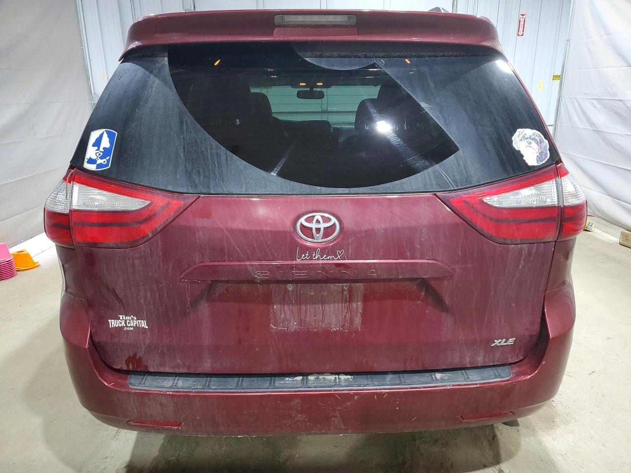 2016 Toyota Sienna Xle 8-Passenger - Фото 6
