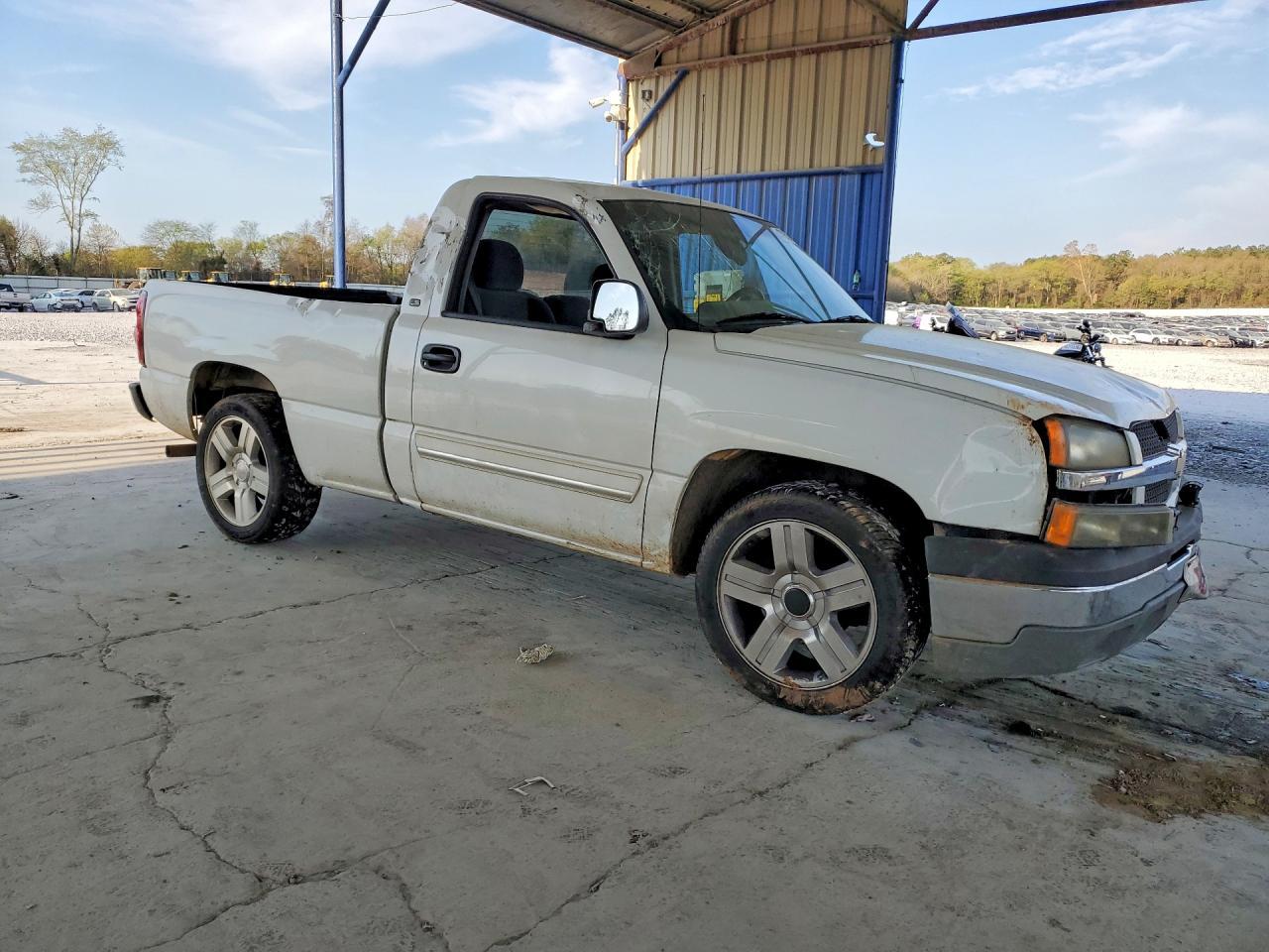 2003 Chevrolet Silverado C1500 - Image 4