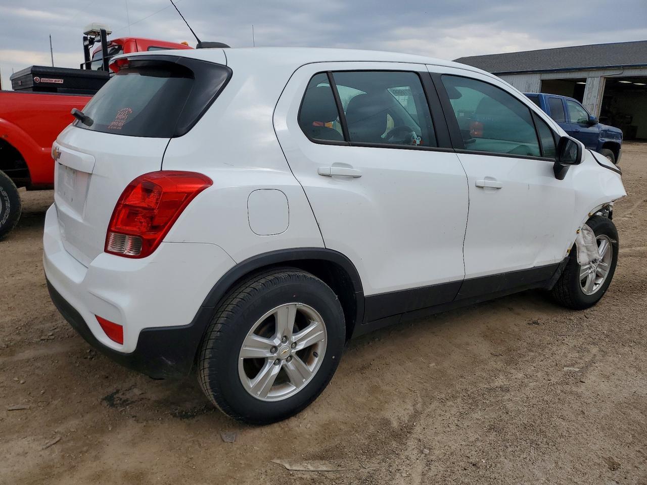 2020 Chevrolet Trax Ls - Фото 3