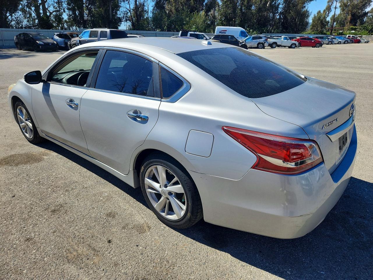 2013 Nissan Altima 2.5 - Image 2