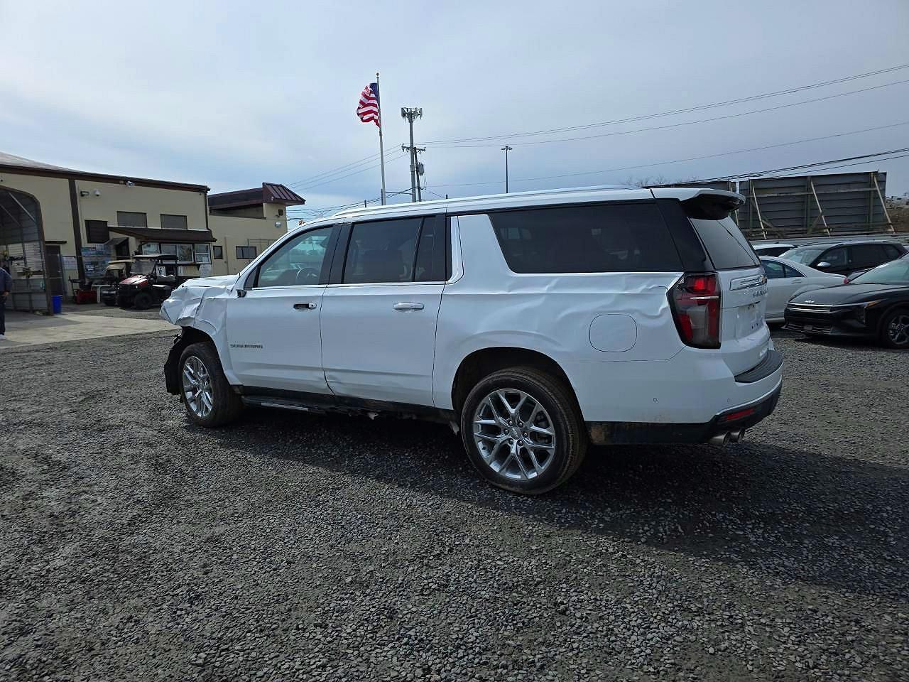 2024 Chevrolet Suburban K1500 Premier - Image 2
