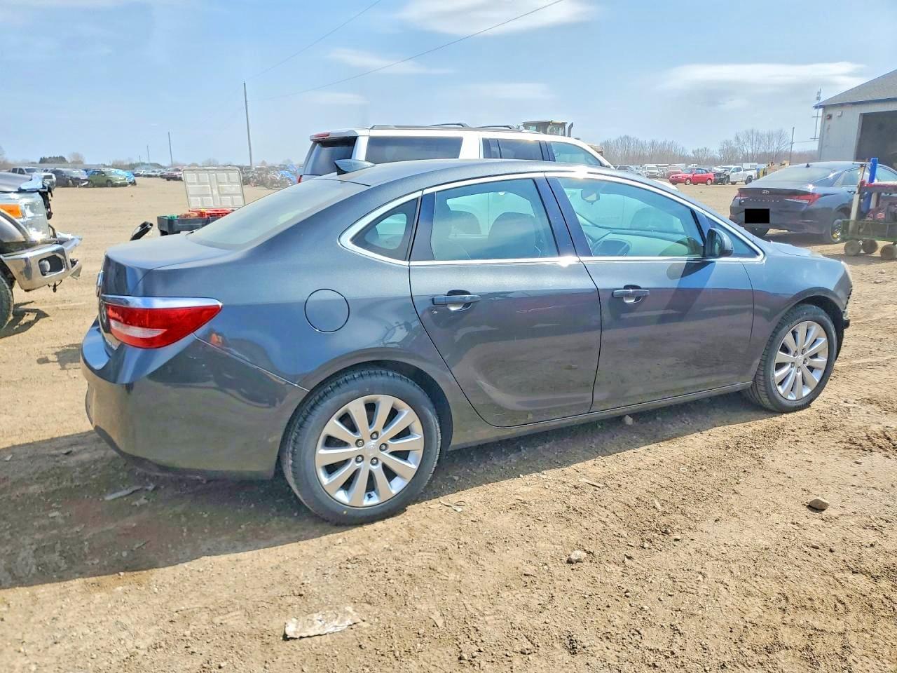 2017 Buick Verano - Фото 3