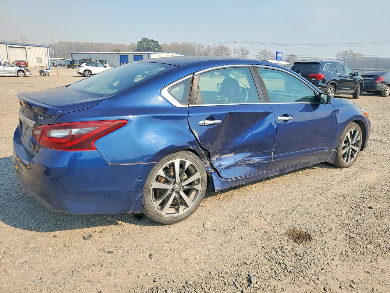 2017 Nissan Altima 2.5 Sr - Фото 3
