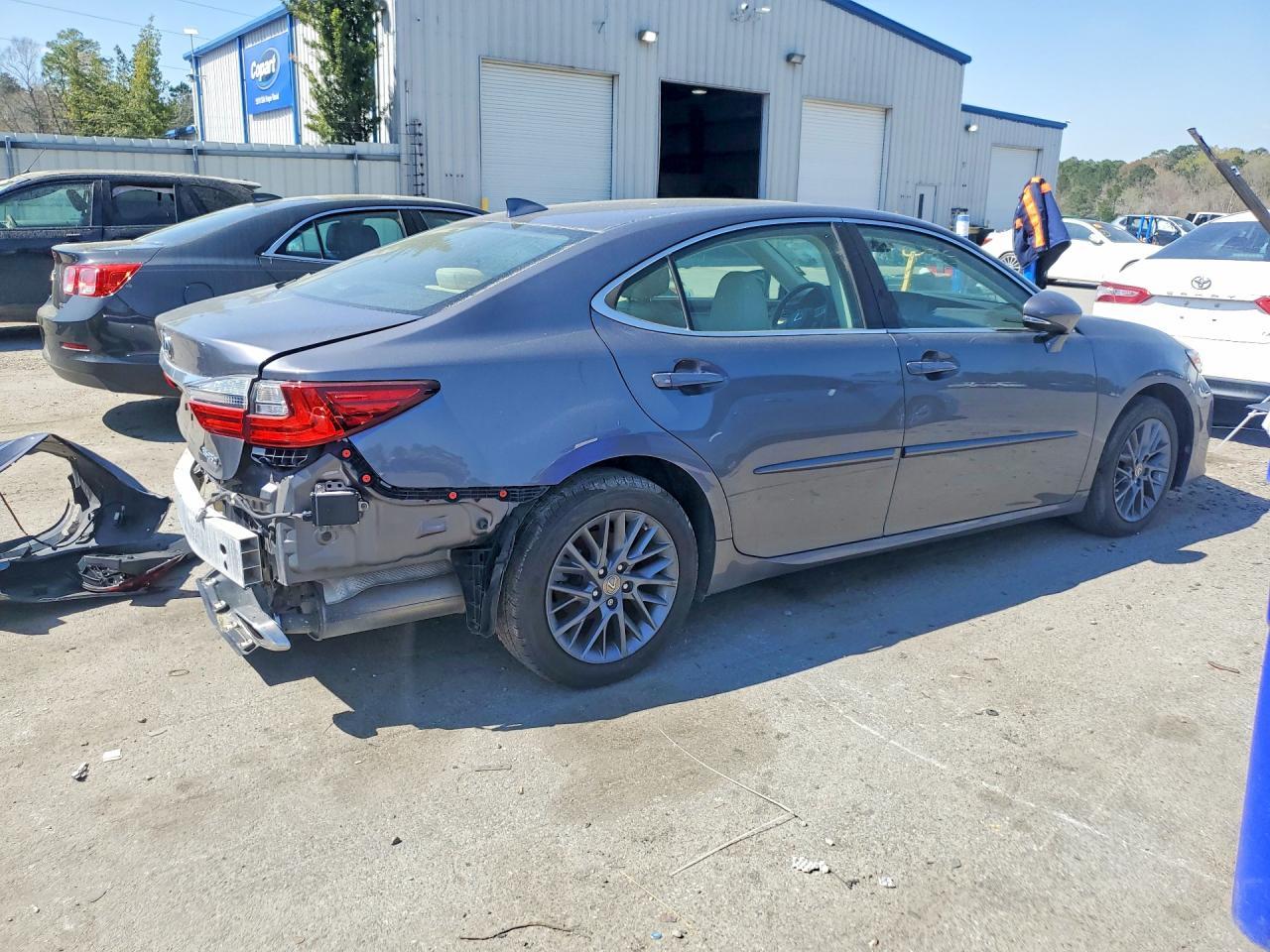 2018 Lexus Es 350 Base - Image 3