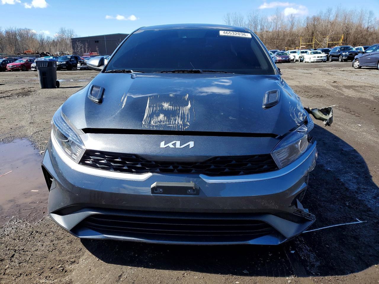 2024 Kia Forte Lxs - Image 5