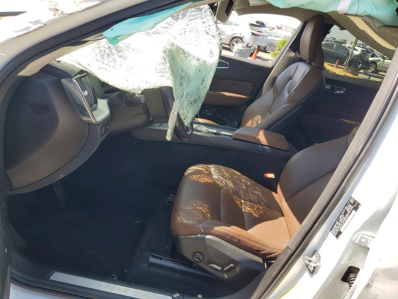 2020 Volvo Xc60 T5 Momentum - Image 7